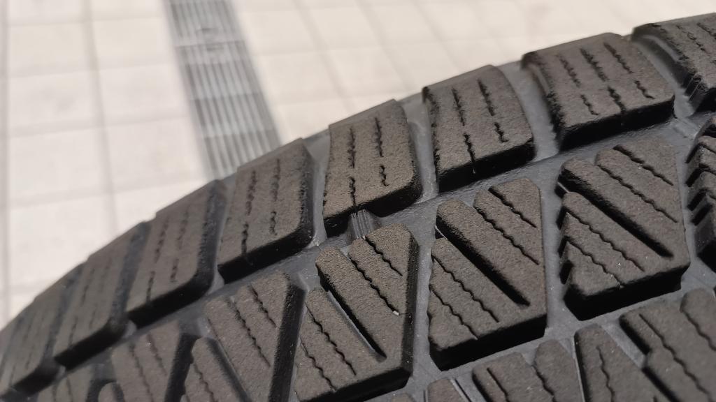 スタッドレスタイヤについて
