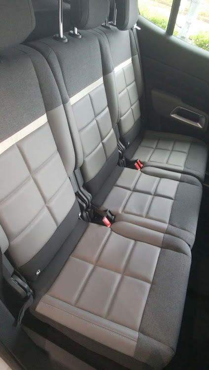 栄徳ショールーム日記◆C5 AIRCROSSとC3特別仕様車