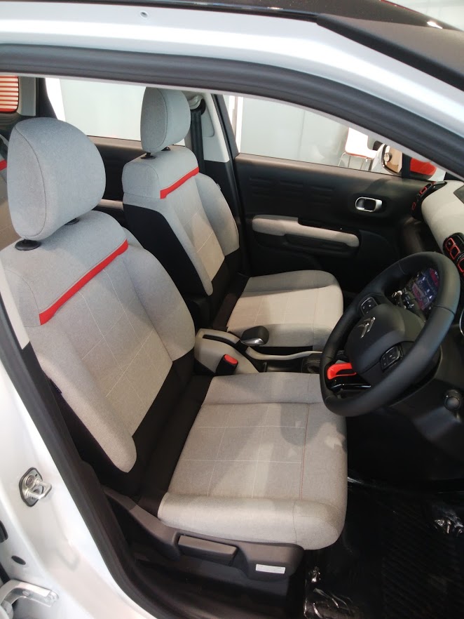 栄徳ショールーム日記◆展示車紹介C3 AIRCROSS